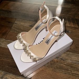 elegant park 3 inch peep toe high heels in ivory